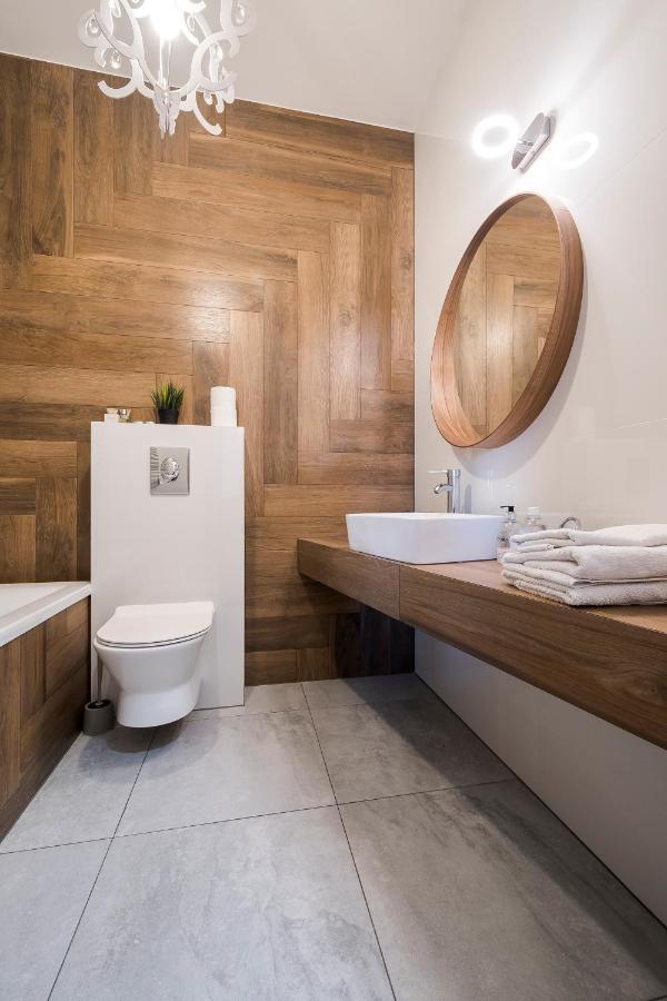 Apartament Z Ogrodkiem I Garazem 波兹南 外观 照片