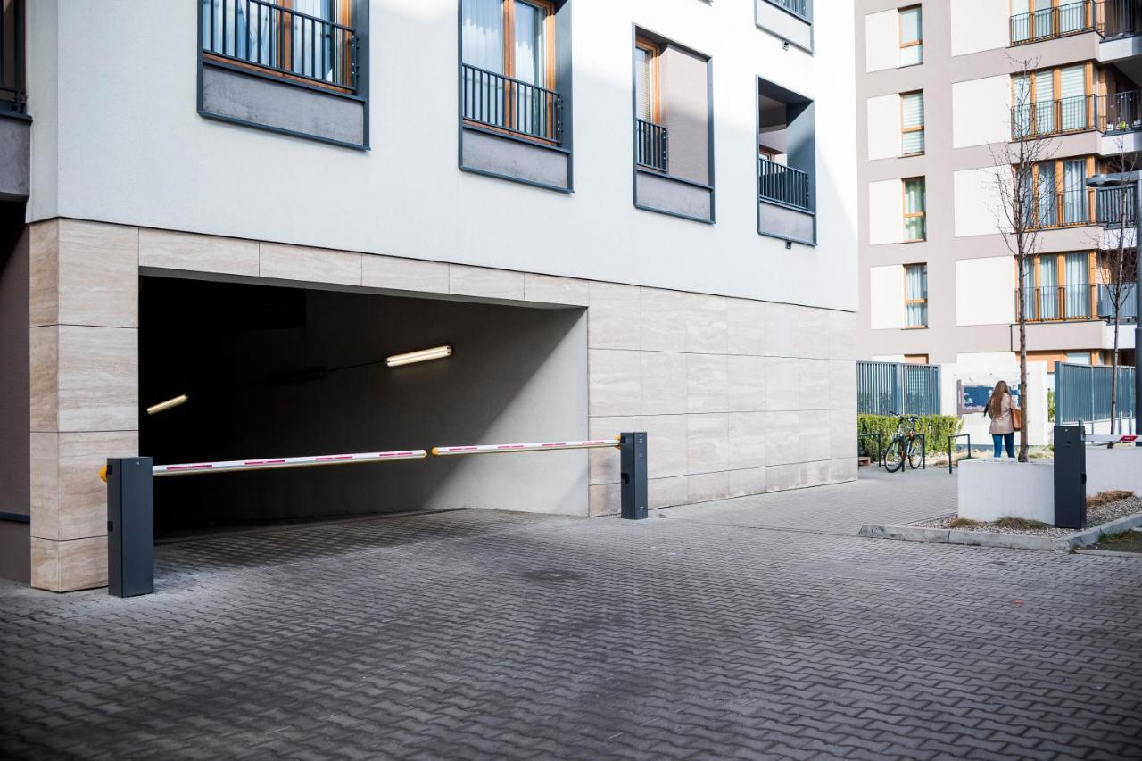 Apartament Z Ogrodkiem I Garazem 波兹南 外观 照片