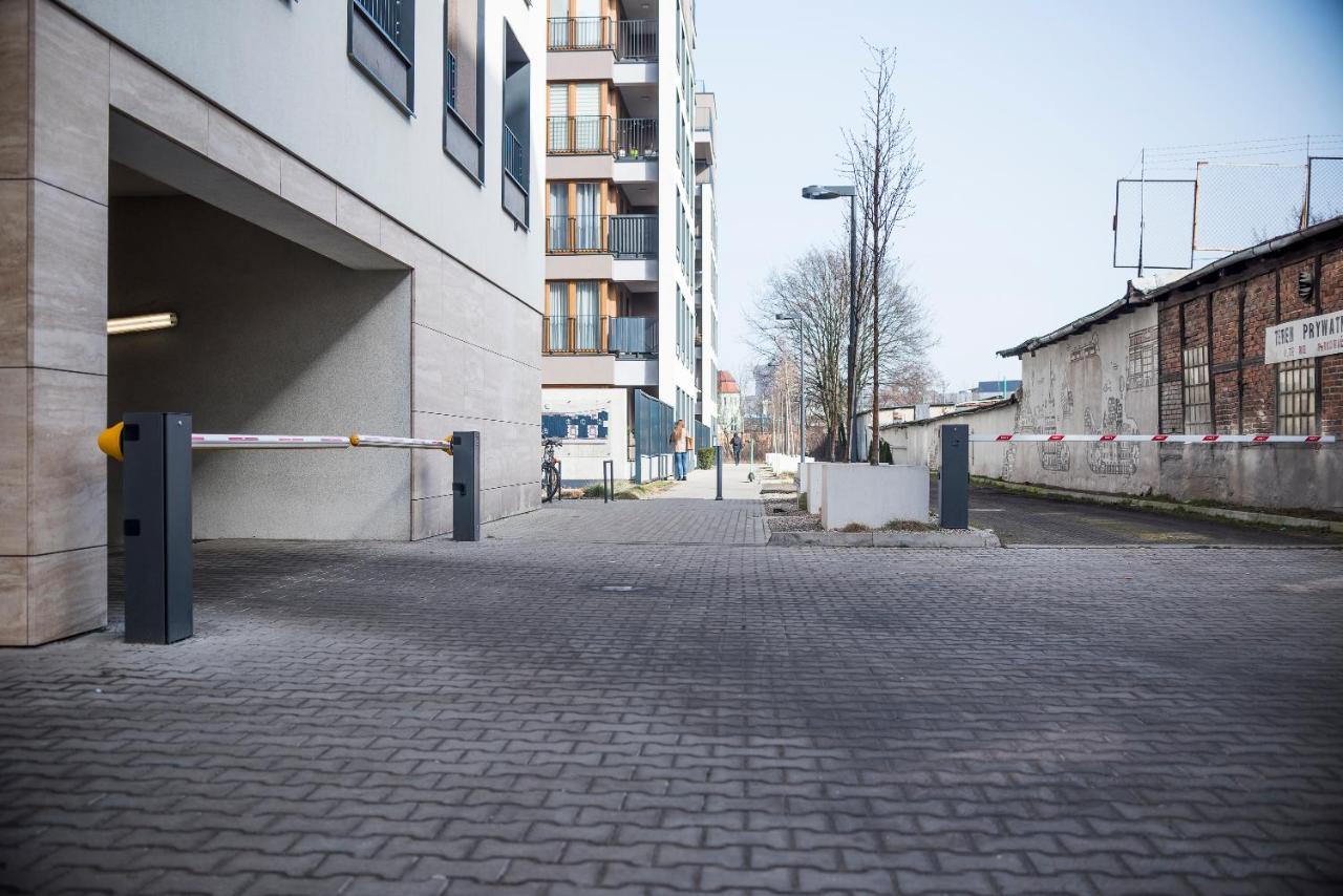 Apartament Z Ogrodkiem I Garazem 波兹南 外观 照片