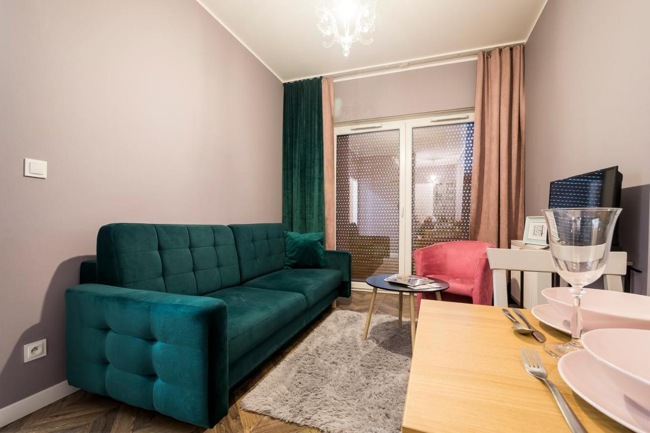 Apartament Z Ogrodkiem I Garazem 波兹南 外观 照片