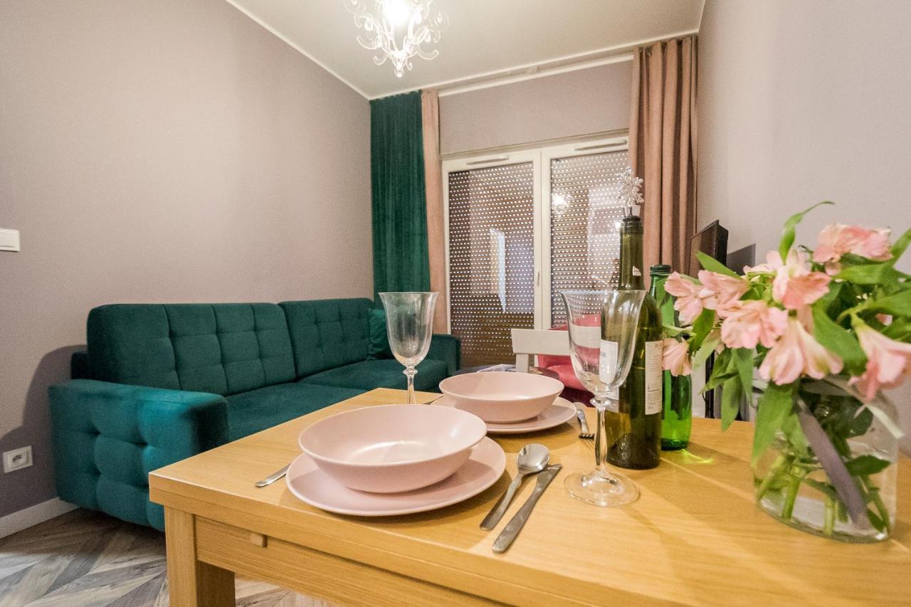Apartament Z Ogrodkiem I Garazem 波兹南 外观 照片