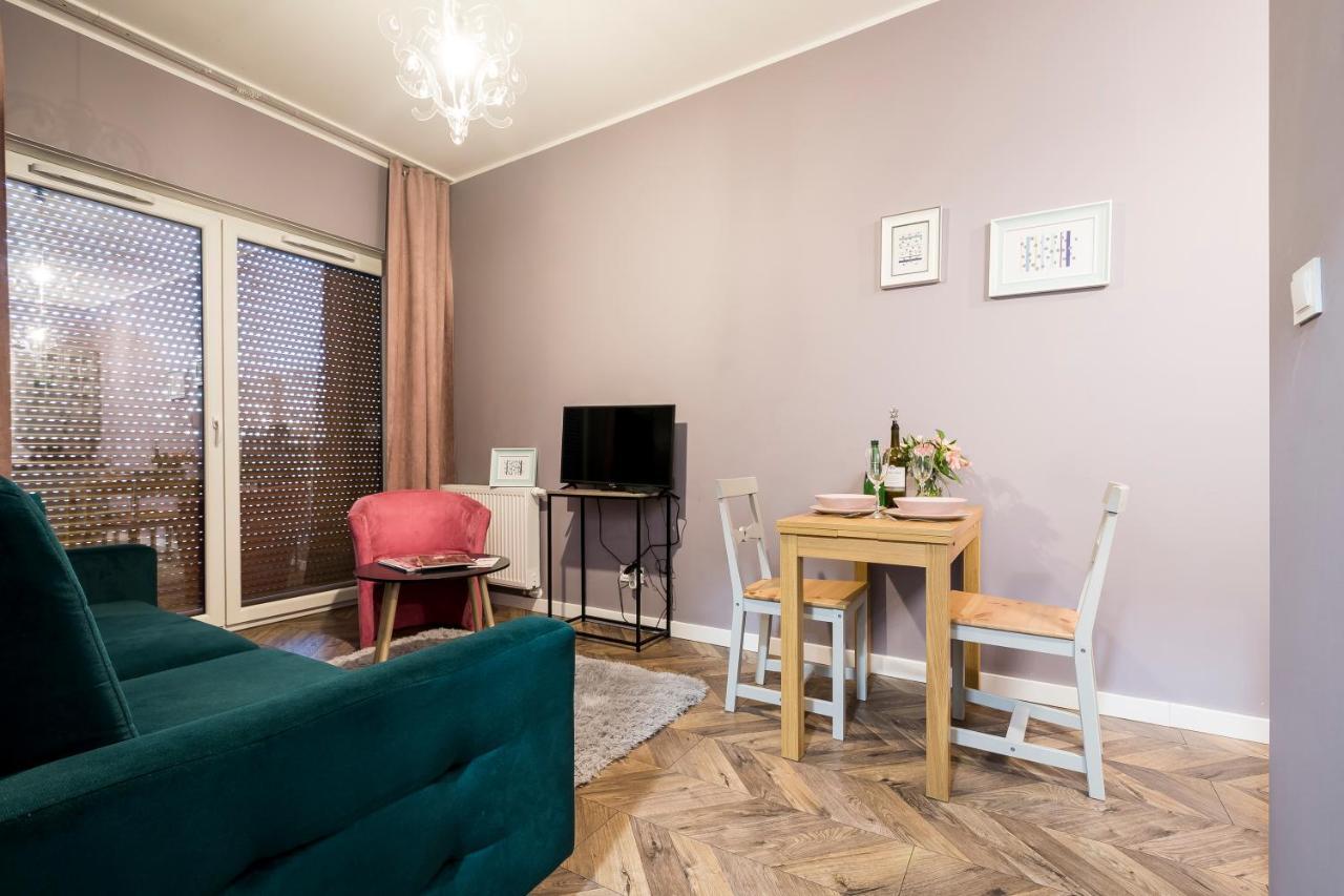 Apartament Z Ogrodkiem I Garazem 波兹南 外观 照片