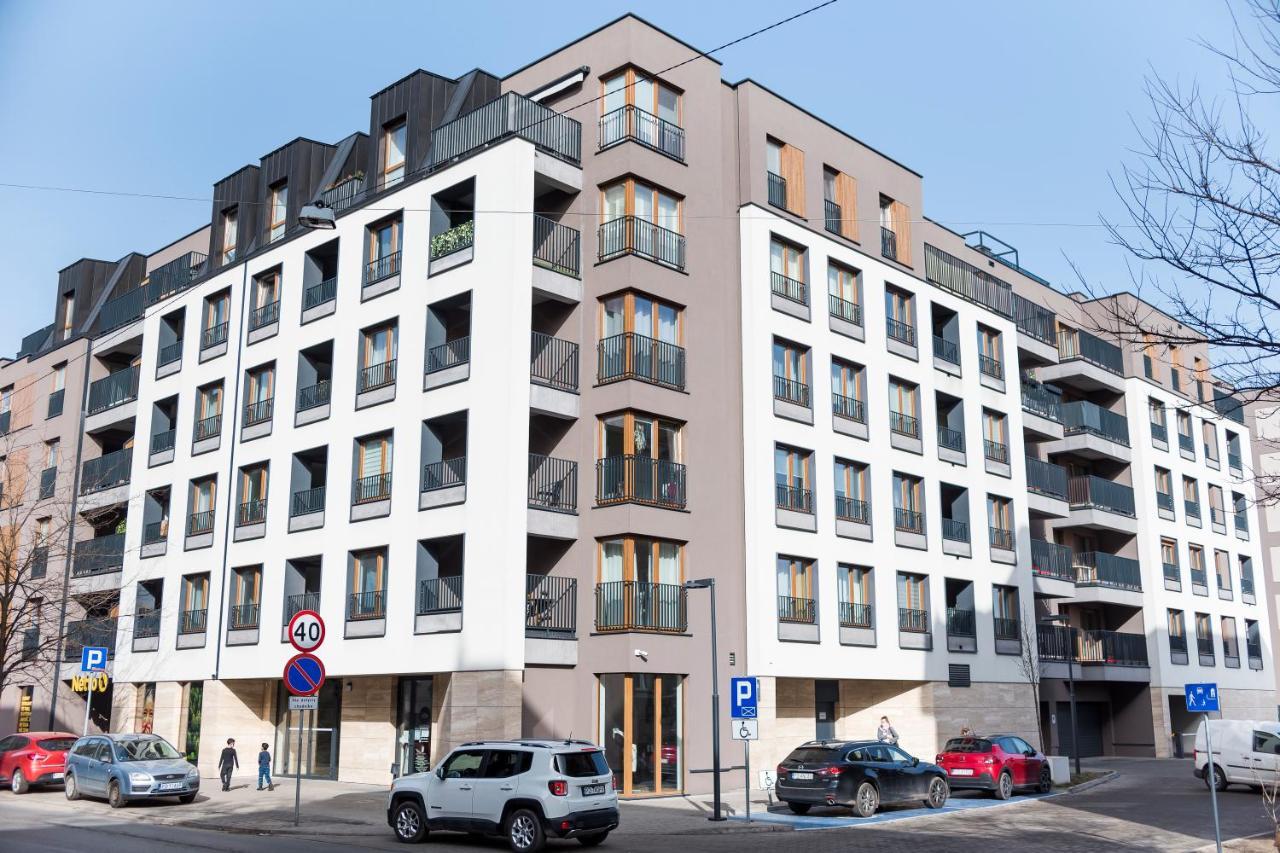 Apartament Z Ogrodkiem I Garazem 波兹南 外观 照片